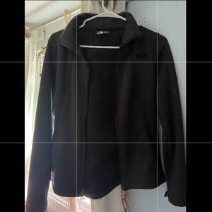 the north face black jacket w fleece in the inside!